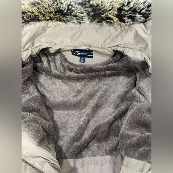 Land’s End Taupe Faux Fur Hood Trim Minimalist Classic Down Winter Coat L - Picture 9 of 12